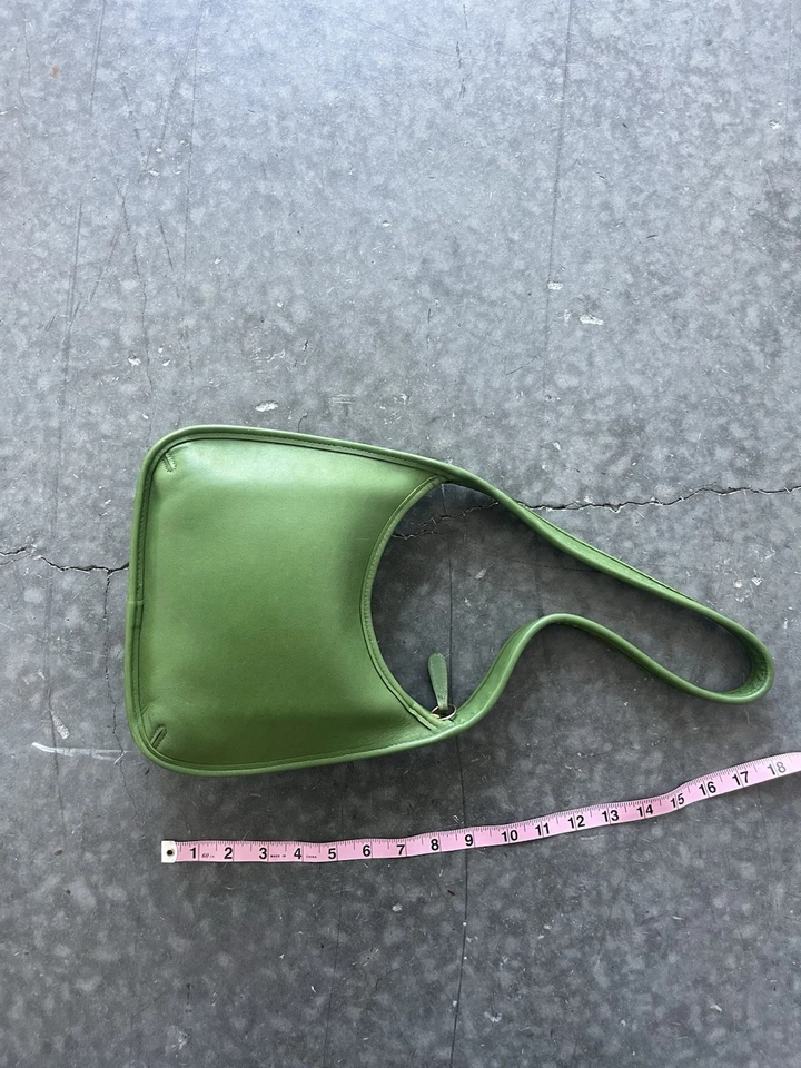 Vintage Coach 9020 Ergo Mini Zip Rare Leaf Green Leather Shoulder Bag